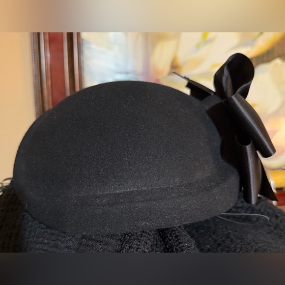 Betmar Black Wool Vintage Hat with Black Satin Bow - Picture 6 of 9